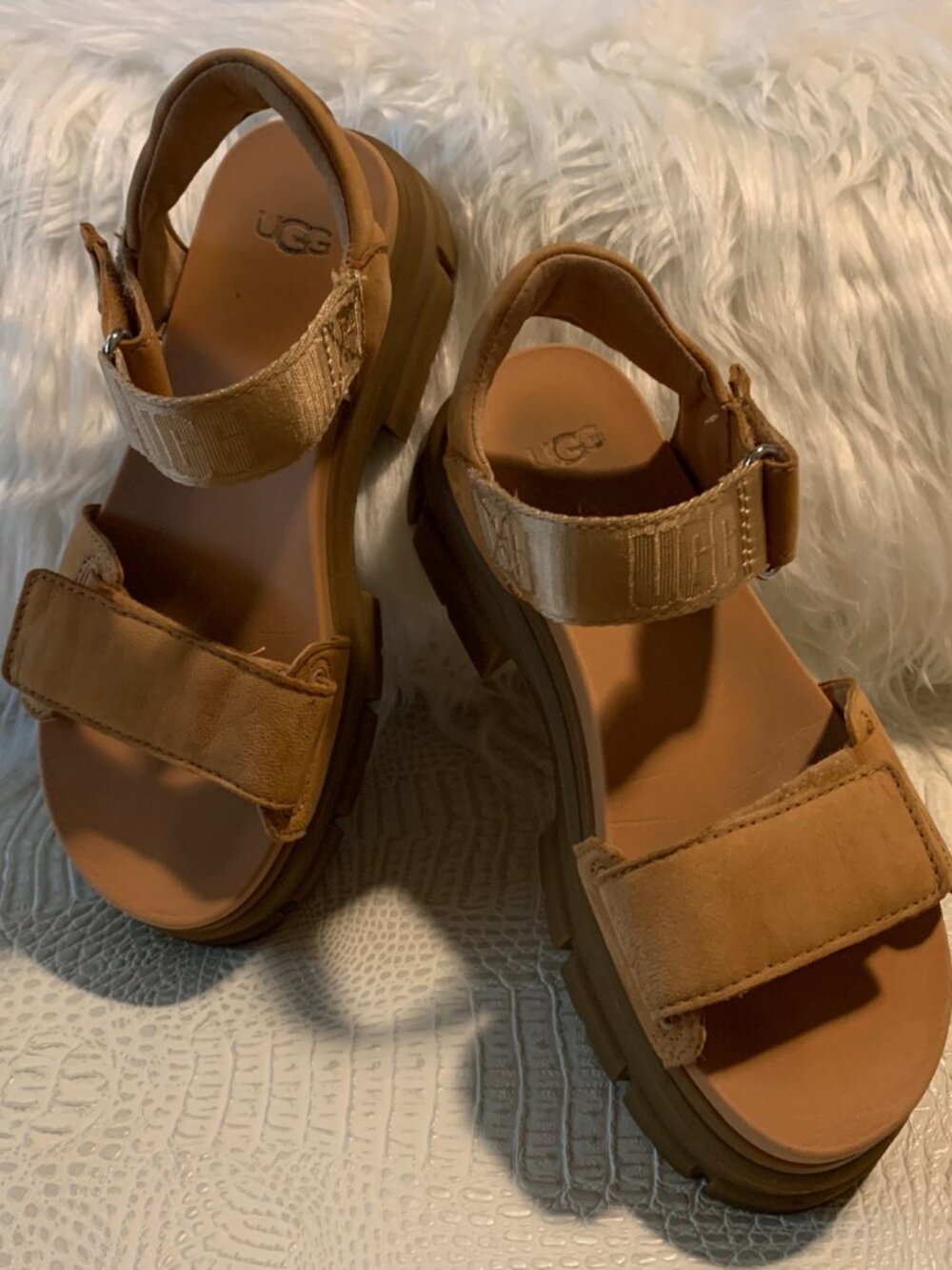 UGG Ashton Ankle Platform Strappy Sandals - Tan/Beige - Women's Size 7